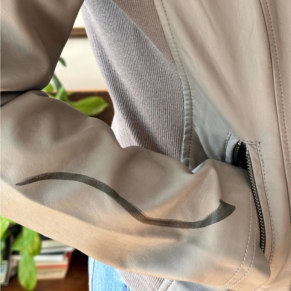 Hand painted pleather Moto jacket - Picture 3 of 3